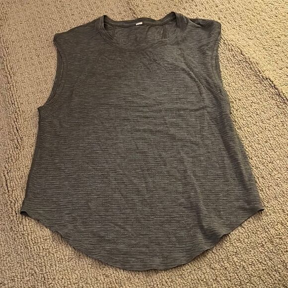 Lululemon Grey Muscle Tank 2/4